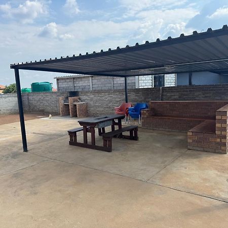 Rhino House With 3 Bedrooms Next To Pilanesberg And Sun City Mogwase Kültér fotó