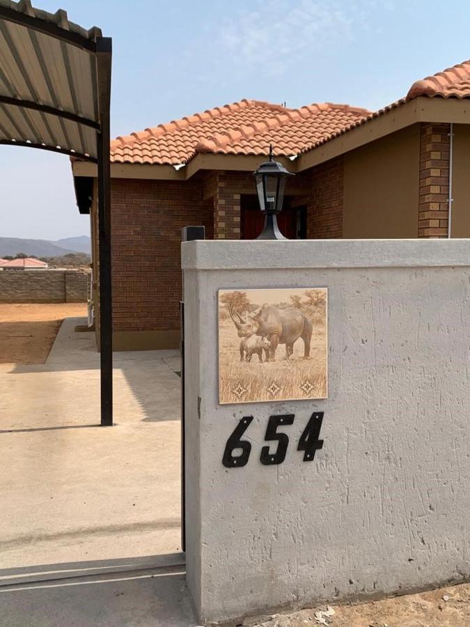 Rhino House With 3 Bedrooms Next To Pilanesberg And Sun City Mogwase Kültér fotó