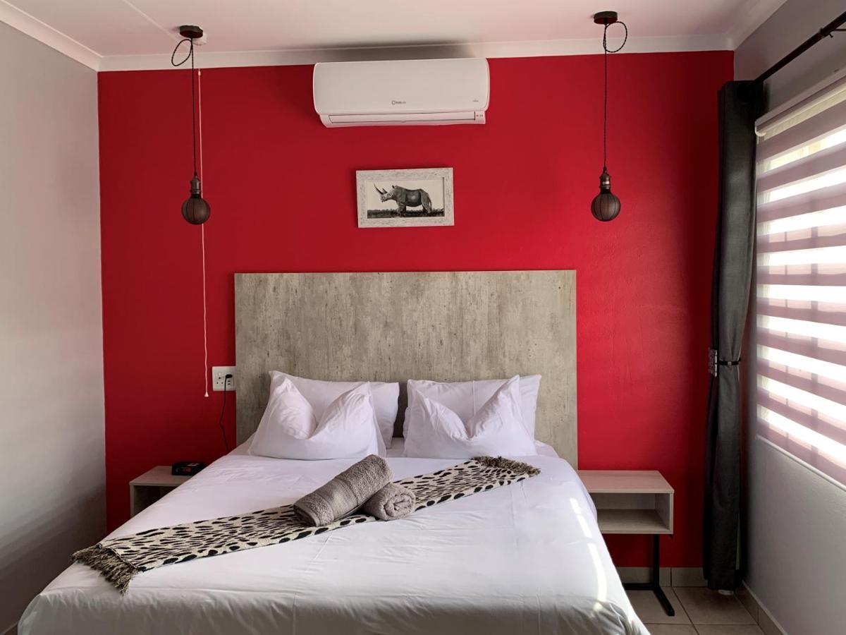 Rhino House With 3 Bedrooms Next To Pilanesberg And Sun City Mogwase Kültér fotó